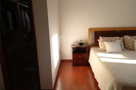 Casa à venda com 4 quartos, sendo 1 suíte, no condomínio Vale do Itamaracá, Valinhos - SP