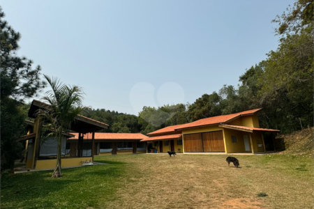 Sítio à venda com 3 quartos, sendo 1 suíte,  em Week-end, Jarinu, SP