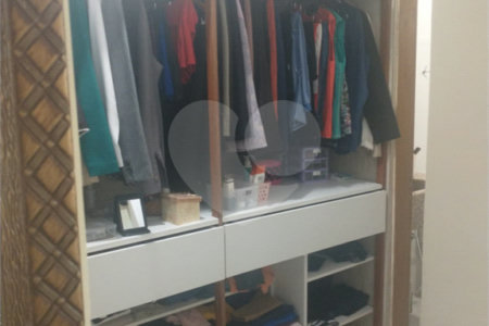 Sobrado à venda com 3 quartos, sendo 1 suíte,  em Jardim Universo, Mogi das Cruzes, SP