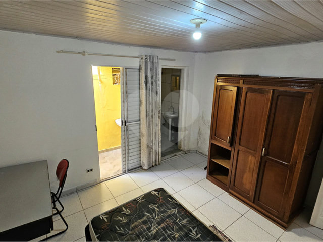 Casa à venda com 3 quartos, sendo 1 suíte,  em Alto da Boa Vista, São Paulo, SP