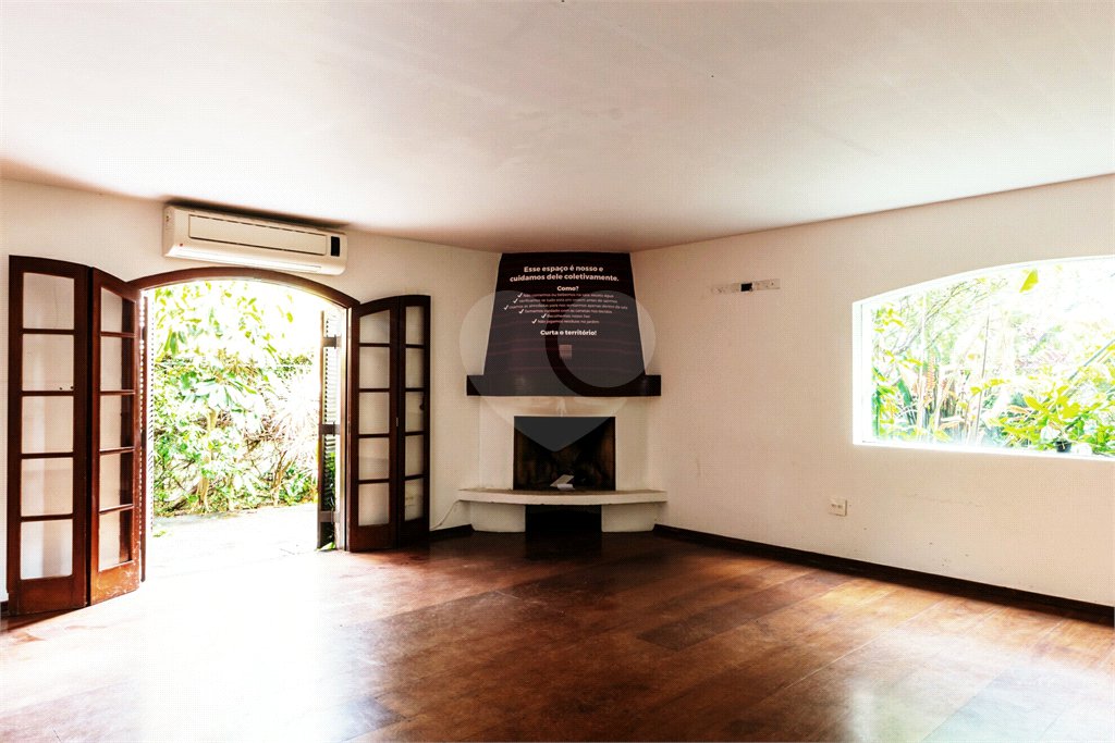 Casa à venda com 4 quartos, sendo 1 suíte, em Jardim das Bandeiras, São Paulo, SP