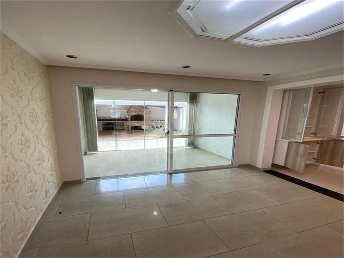 Casa à venda com 4 quartos, sendo 3 suítes, no condomínio Villas Nova Tatuapé I, São Paulo - SP