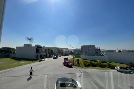 Casa à venda com 3 quartos, sendo 1 suíte, em Jardim Semiramis, Cotia, SP