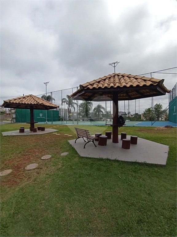 Casa à venda com 4 quartos, sendo 2 suítes, no condomínio Residencial Parque Esplanada, Votorantim - SP
