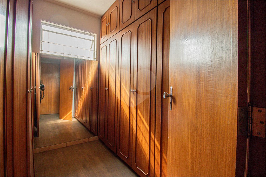 Sobrado à venda com 4 quartos, sendo 1 suíte, em Alto da Boa Vista, São Paulo, SP