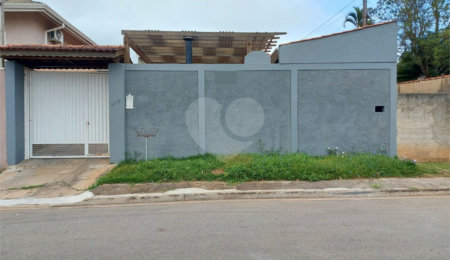 Sobrado à venda com 5 quartos, sendo 3 suítes, em Jardim dos Pinheiros, Atibaia, SP
