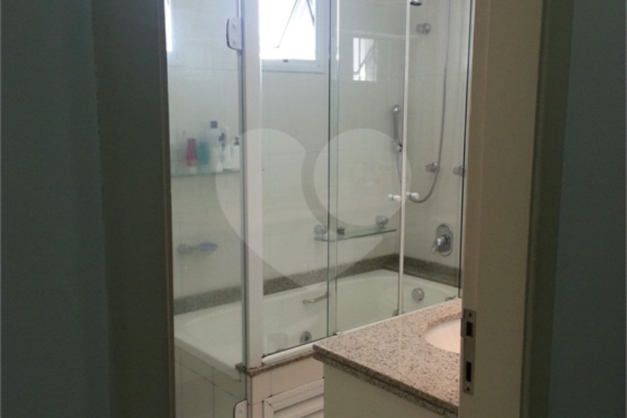 Cobertura à venda com 3 quartos, sendo 1 suíte,  em Lapa, São Paulo, SP