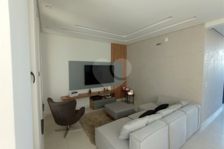 Casa à venda com 3 quartos, sendo 1 suíte, no condomínio Lago dos Ipês, Itapetininga - SP