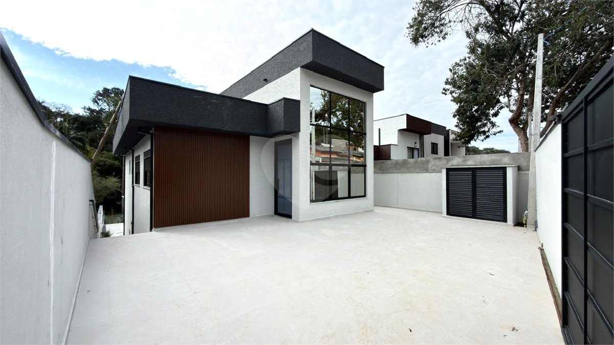 Casa Térrea à venda com 3 quartos, sendo 1 suíte, em Serra da Cantareira, Mairiporã, SP