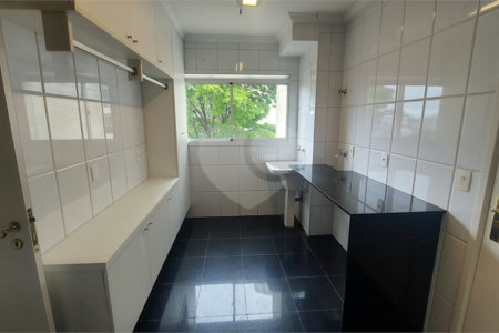 Apartamento à venda com 3 quartos, sendo 1 suíte, em Alto da Boa Vista, São Paulo, SP