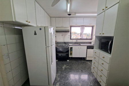Cobertura à venda com 4 quartos, sendo 3 suítes,  em Vila Progredior, São Paulo, SP