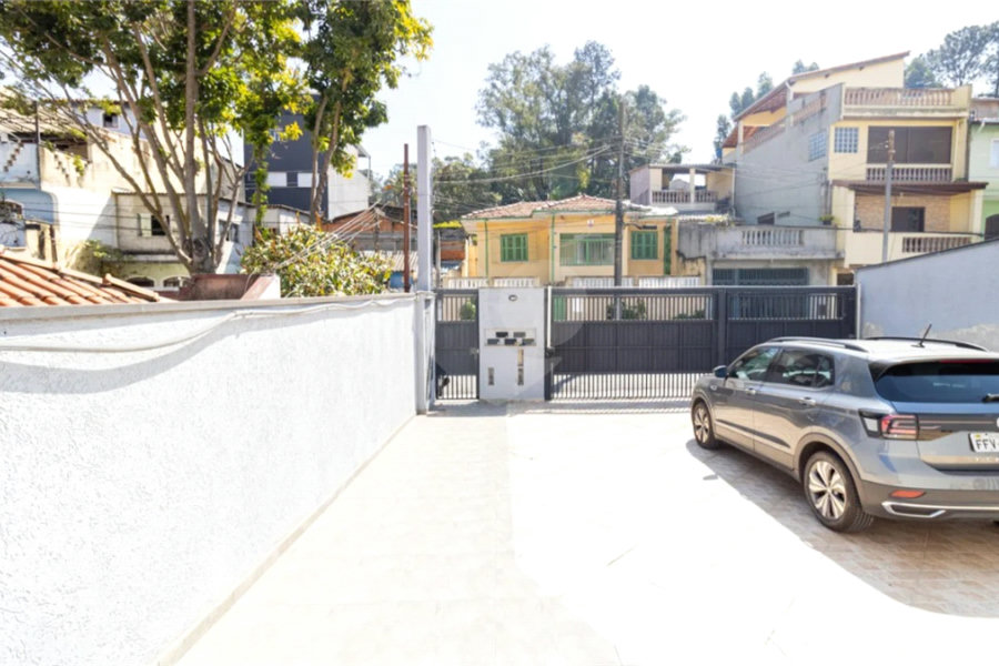 Casa à venda com 2 suítes no condomínio Dos Pássaros, São Paulo - SP