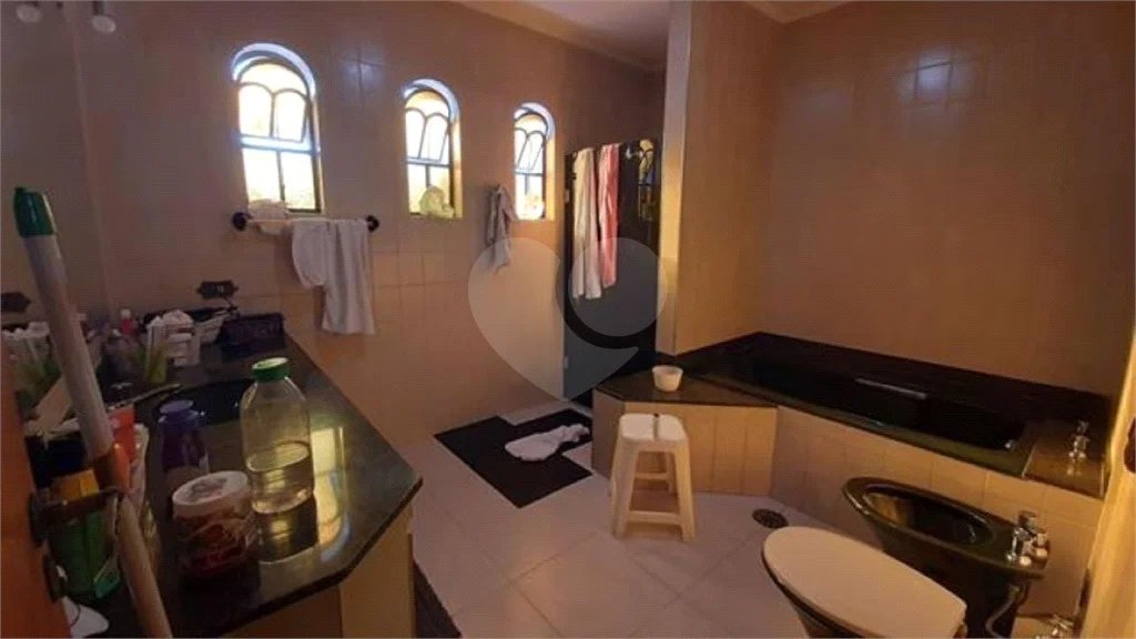 Casa à venda com 4 quartos, sendo 2 suítes, em MORUMBI, São Paulo, SP