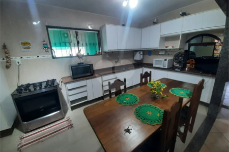 Casa à venda com 4 suítes em Santa Cruz, Rio de Janeiro, RJ