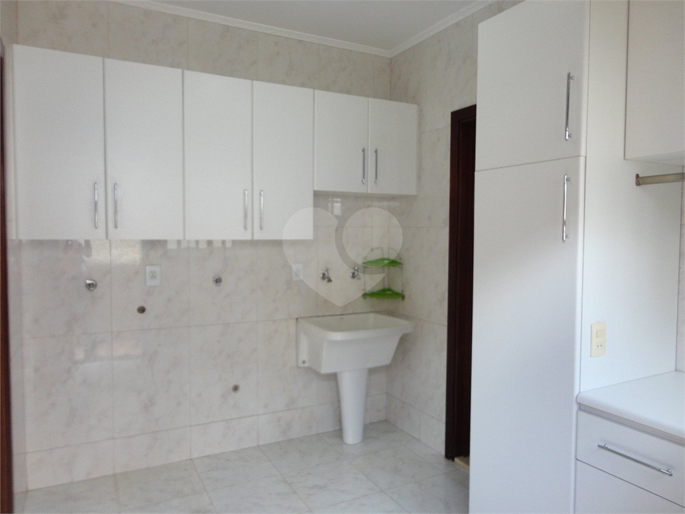 Casa à venda com 3 quartos, sendo 1 suíte, em Santa Marina, Valinhos, SP