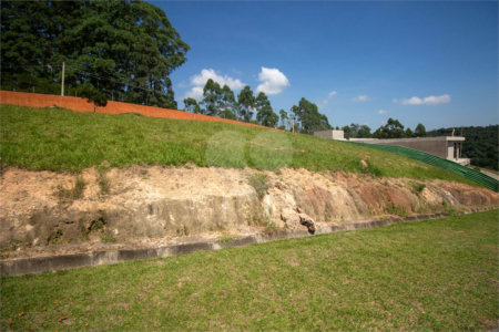 Terreno à venda em Vila Darcy Penteado (mailasqui), São Roque, SP