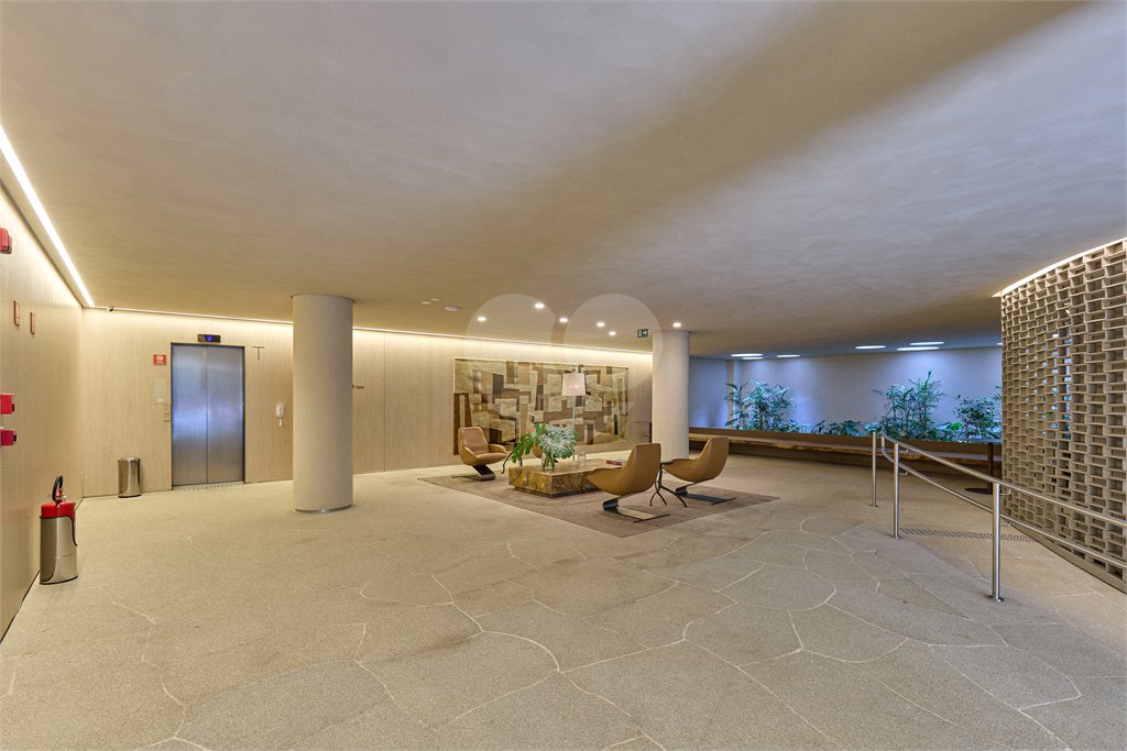 Apartamento à venda com 4 suítes em Vila Nova Conceição, São Paulo, SP