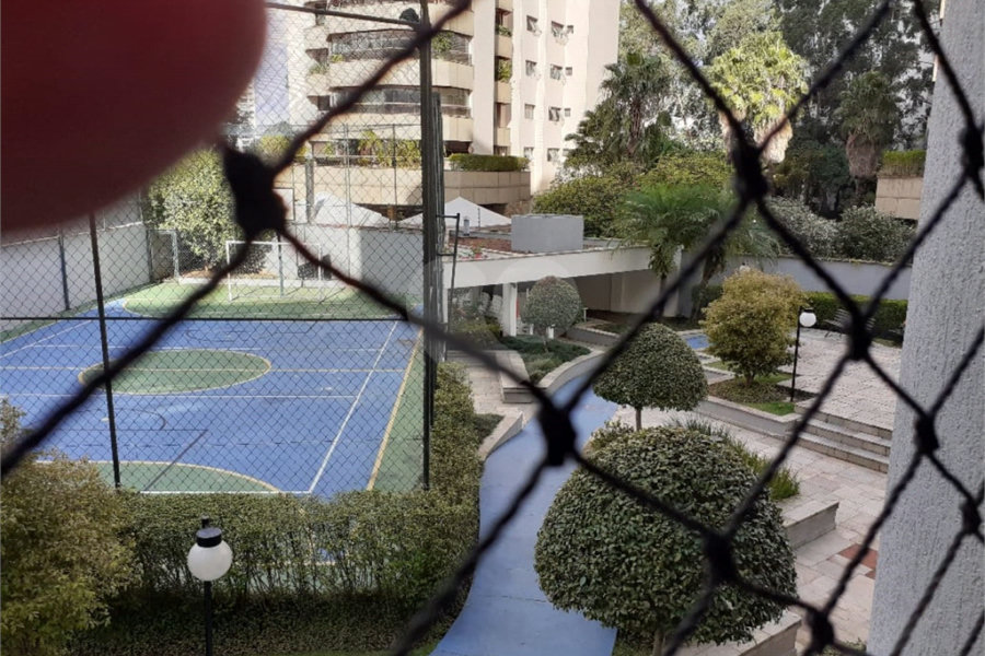 Apartamento à venda com 3 quartos, sendo 1 suíte,  em Morumbi, São Paulo, SP