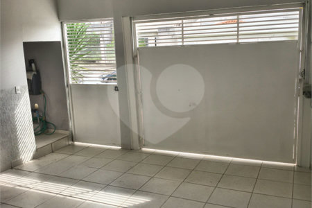 Casa à venda com 3 suítes em Vila Lavínia, Mogi das Cruzes, SP