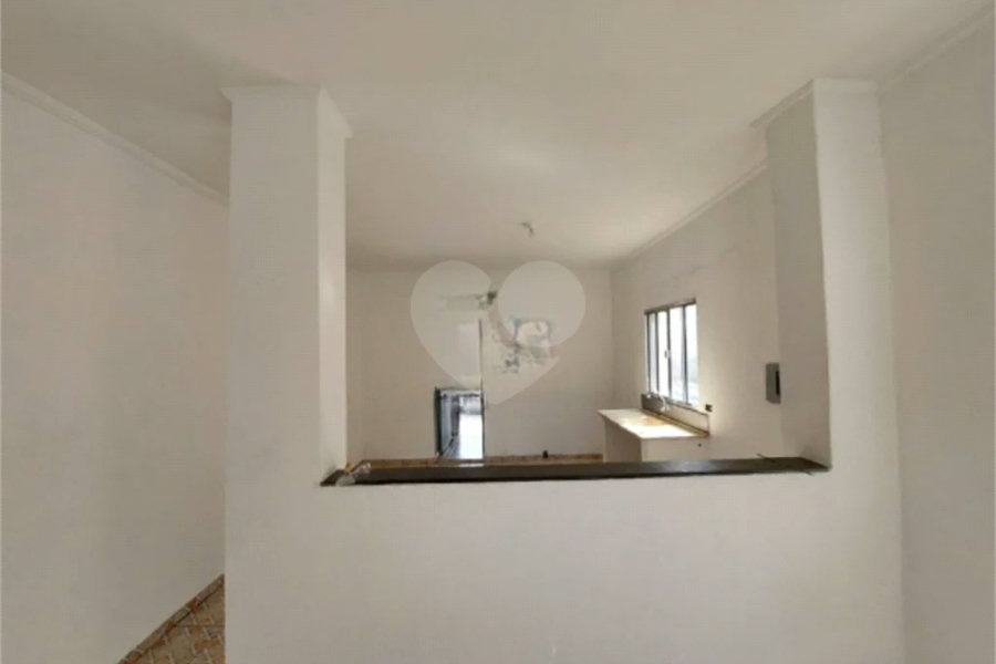 Sobrado à venda com 3 quartos em Vila Mangalot, São Paulo, SP