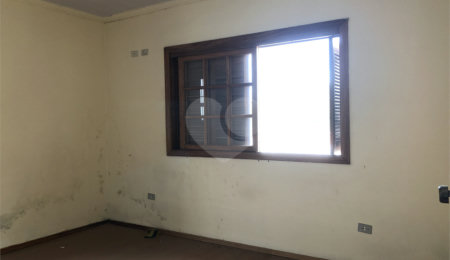 Casa Térrea à venda com 3 quartos, sendo 2 suítes,  em Horto Florestal, São Paulo, SP