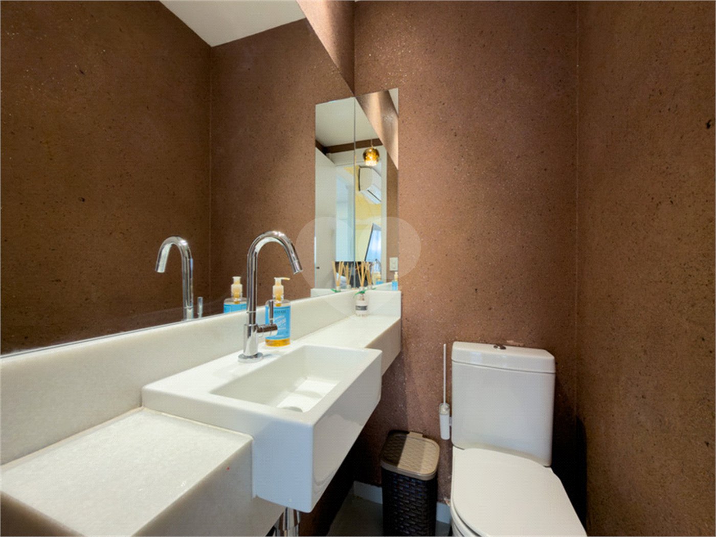 Apartamento à venda com 4 quartos, sendo 2 suítes, em Pinheiros, São Paulo, SP