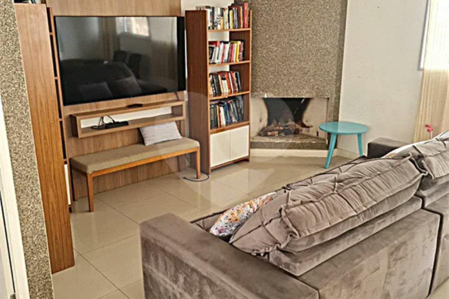 Casa à venda com 4 quartos, sendo 3 suítes, no condomínio Domus, São Paulo - SP