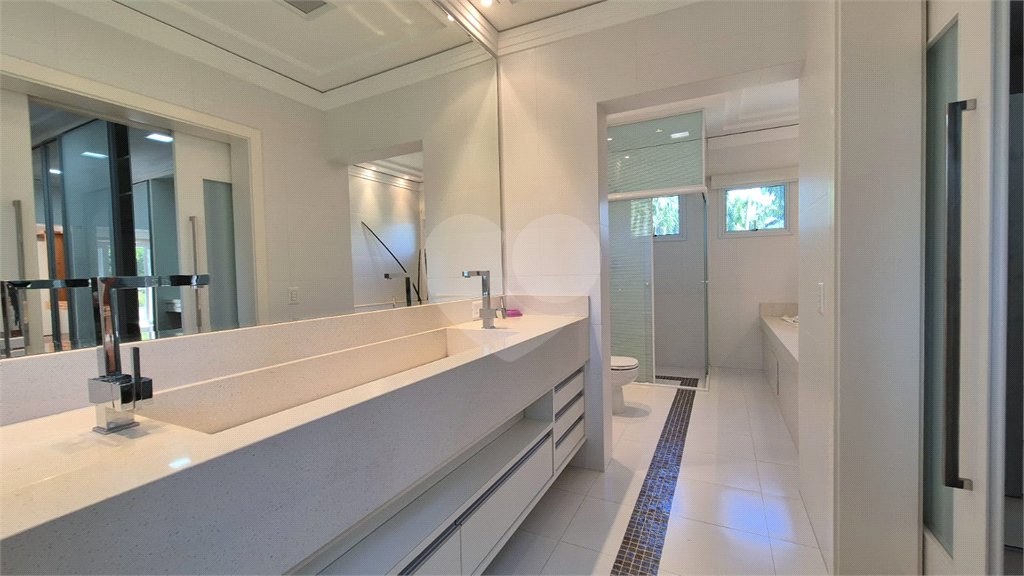 Casa à venda com 5 suítes no condomínio Lago Azul 1, Araçoiaba da Serra - SP