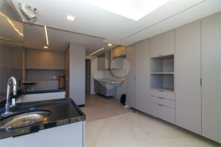 Apartamento à venda ou para alugar com 3 suítes em Jardim Morumbi, São Paulo, SP
