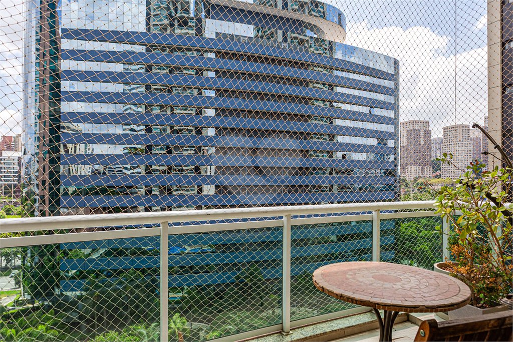 Duplex à venda com 3 suítes em Cidade Monções, São Paulo, SP