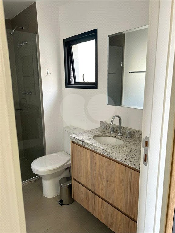 Apartamento mobiliado para locação em Moema.