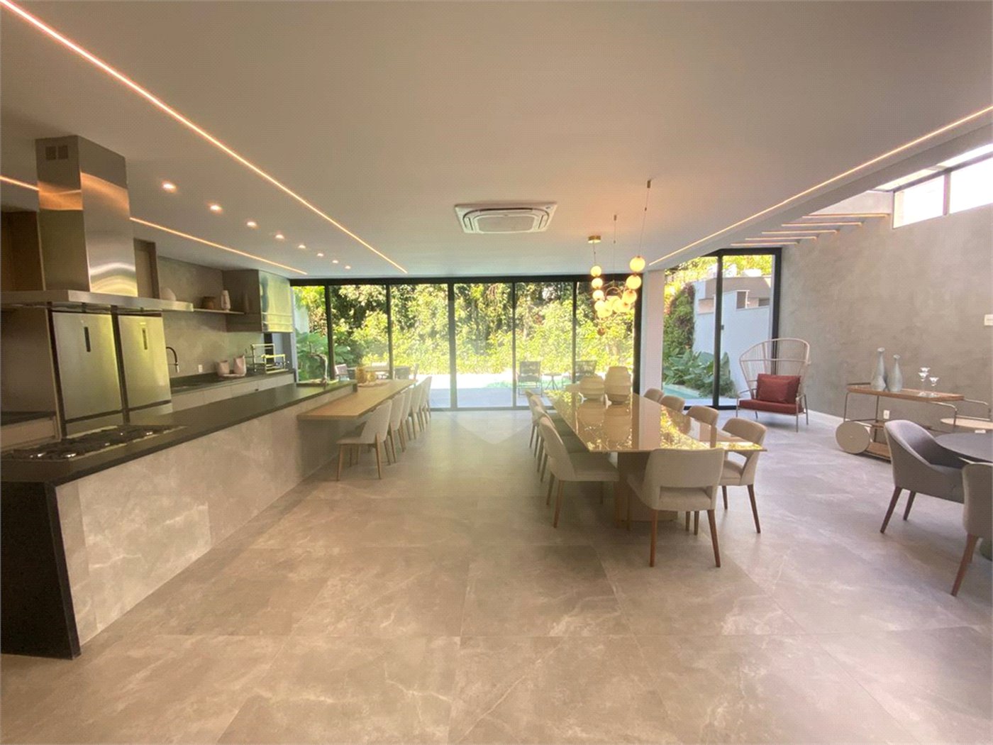 Duplex à venda com 6 suítes em Riviera, Bertioga, SP