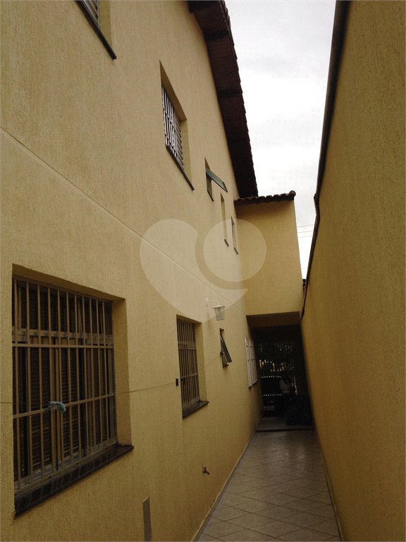 Sobrado à venda com 3 quartos, sendo 1 suíte, em Jardim Santa Clara, Guarulhos, SP