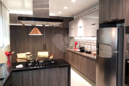 Apartamento à venda com 4 quartos, sendo 3 suítes, em Campo Belo, São Paulo, SP