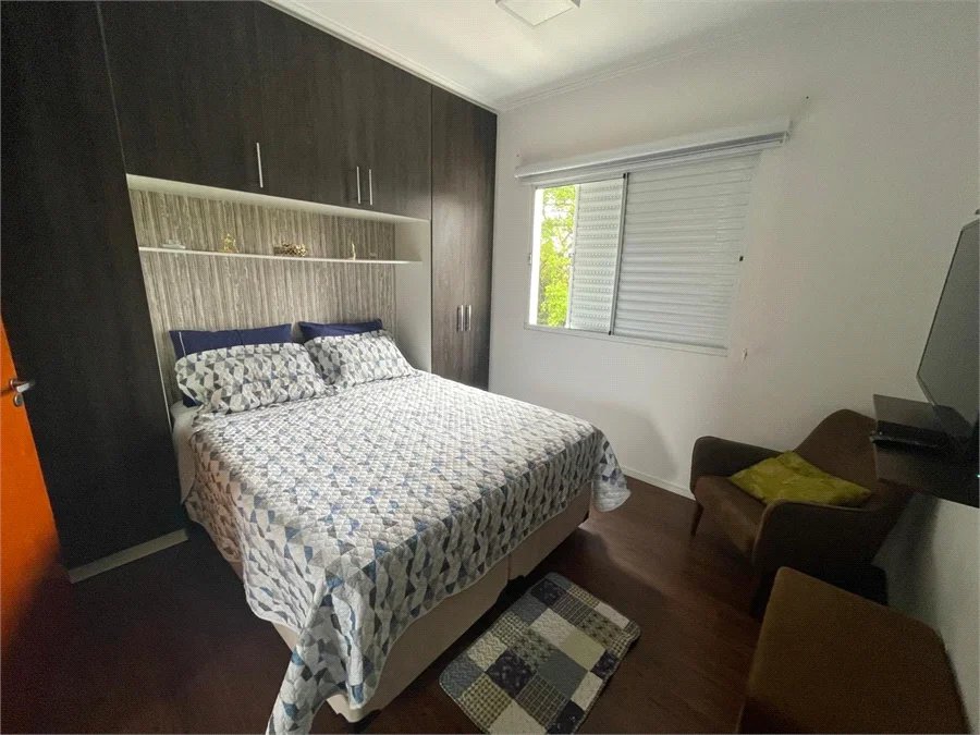 Casa à venda com 2 suítes no condomínio Cotia, Cotia - SP