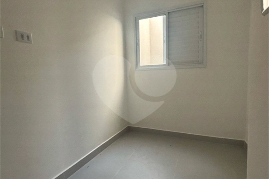 Casa à venda com 2 quartos, sendo 1 suíte, no condomínio Maracujas, São Paulo - SP