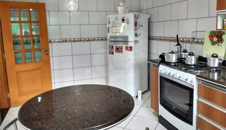 Casa à venda com 3 suítes no Centro, Bom Jesus dos Perdões, SP
