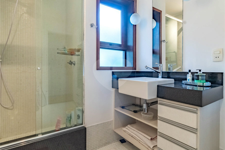 Casa à venda com 3 quartos, sendo 1 suíte, em Jardim Paulistano, São Paulo, SP