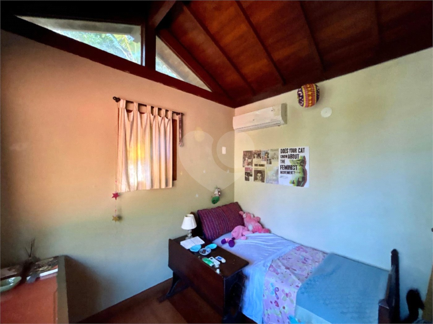 Casa à venda com 4 quartos, sendo 1 suíte, em Lagoa, Rio de Janeiro, RJ