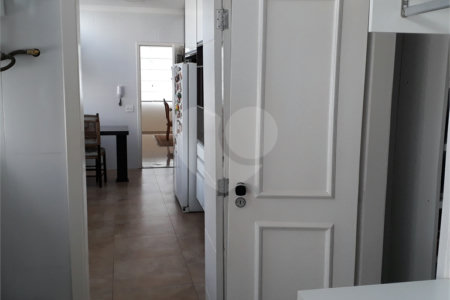Apartamento à venda com 3 quartos, sendo 2 suítes, em Campo Belo, São Paulo, SP