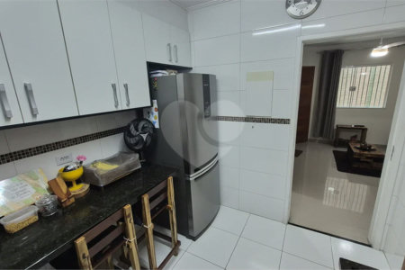 Casa à venda com 2 suítes no condomínio Simão Machado, São Paulo - SP