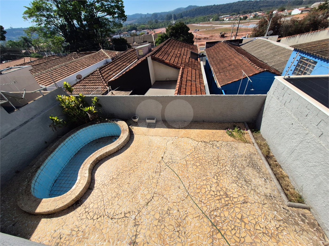 Casa à venda com 3 quartos, sendo 1 suíte, em Vila Salles, Atibaia, SP