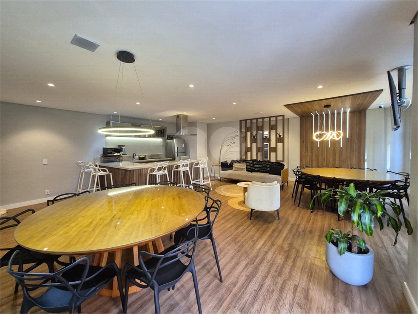 Apartamento à venda ou para alugar com 3 quartos, sendo 1 suíte, em Jardim Esmeralda, São Paulo, SP