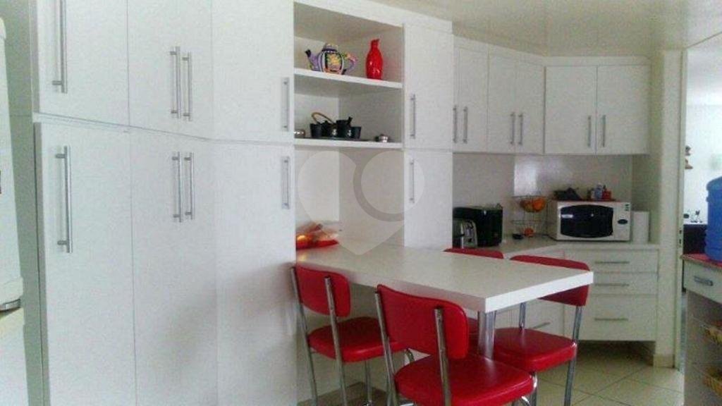 Sobrado à venda com 5 quartos, sendo 2 suítes,  em Instituto de Previdência, São Paulo, SP