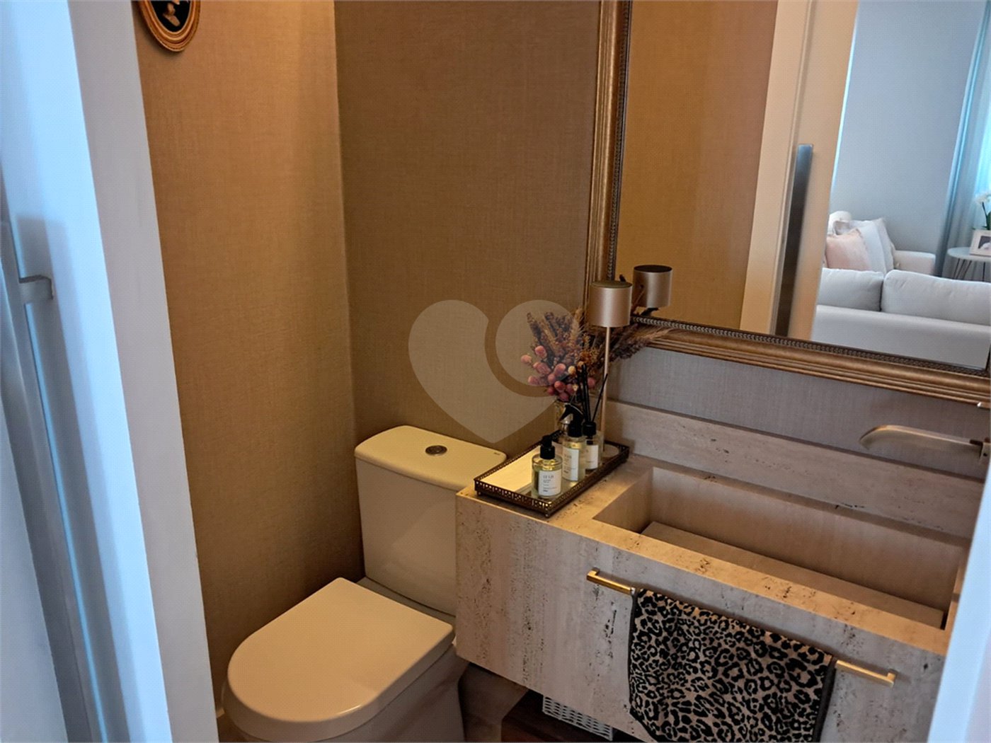 Apartamento à venda com 3 quartos, sendo 1 suíte, em Chácara Santo Antônio, São Paulo, SP
