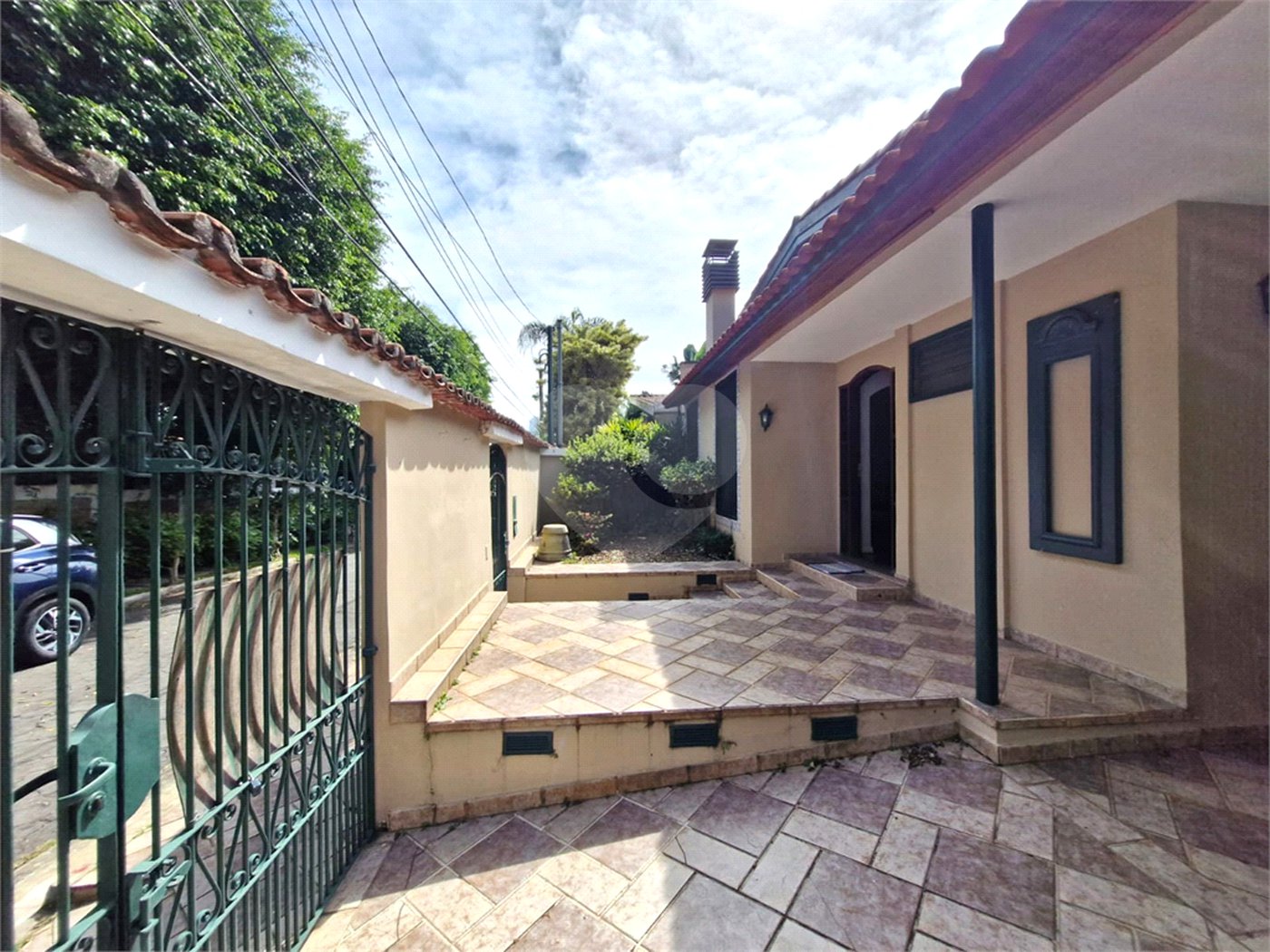 Casa à venda com 4 quartos, sendo 1 suíte,  em Granja Julieta, São Paulo, SP