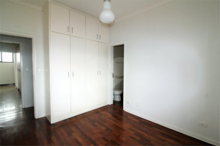 Apartamento à venda com 4 quartos, sendo 3 suítes, em Santo Amaro, São Paulo, SP