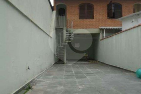 Sobrado à venda com 3 suítes em Vila Gomes, São Paulo, SP