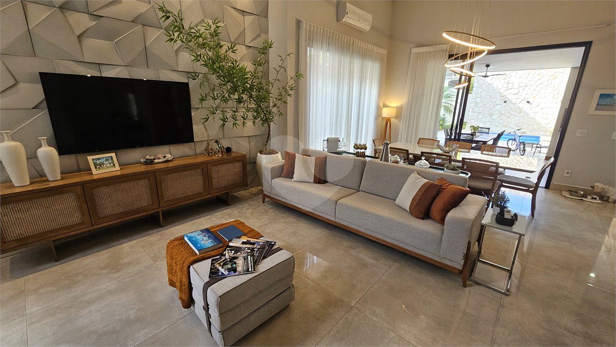 Casa à venda com 4 suítes no condomínio Residencial Helvetia Park, Indaiatuba - SP
