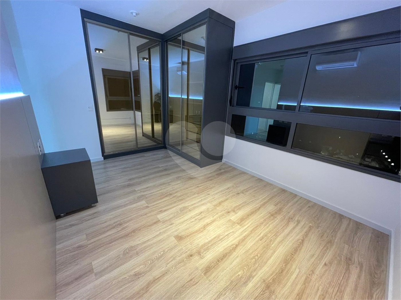 Apartamento para alugar com 2 suítes em Jardim Morumbi, São Paulo, SP
